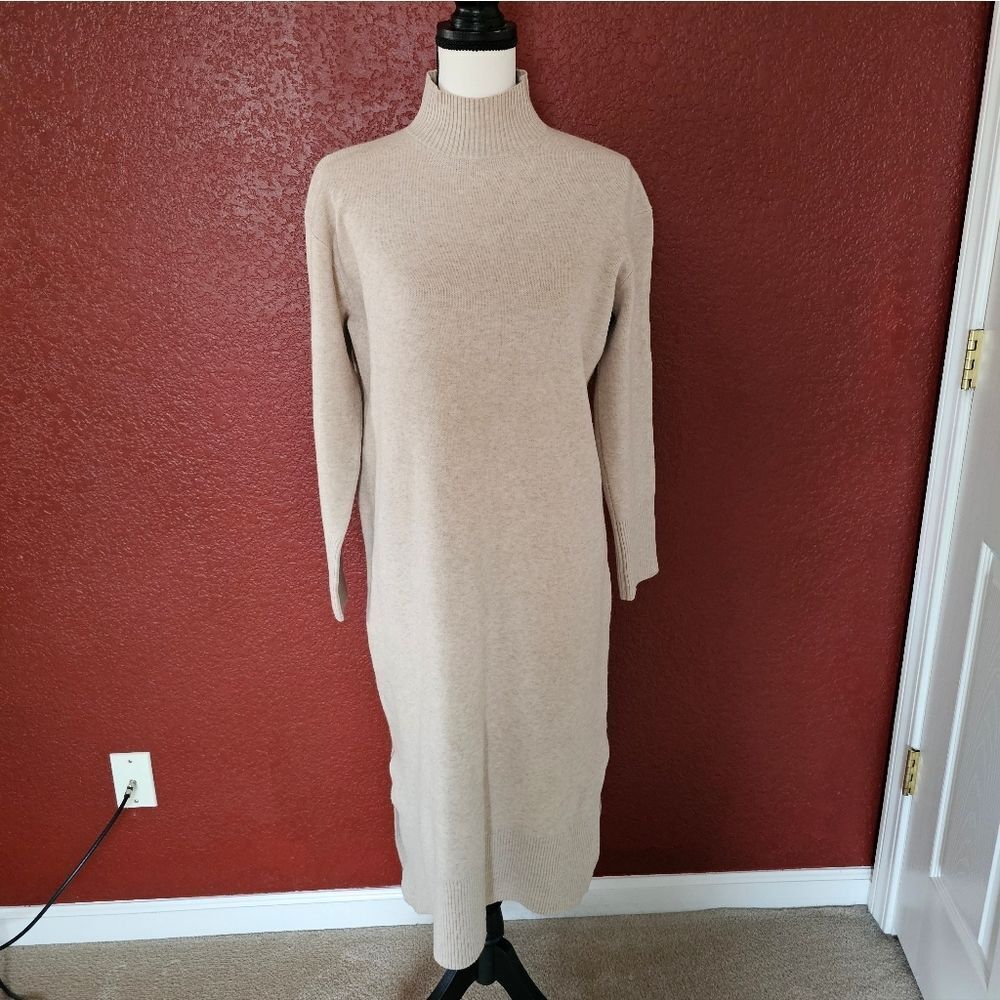 Elegant Cream Knit Dress